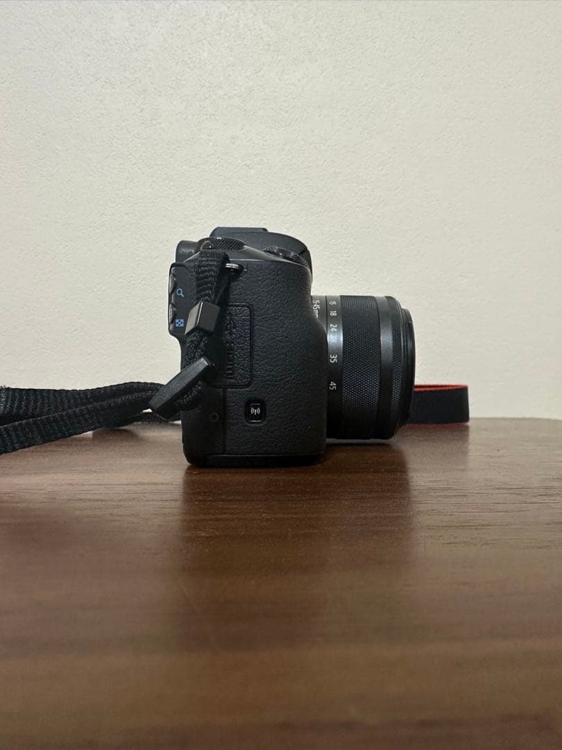 【値下げ】ミラーレスカメラ　Canon kissM2