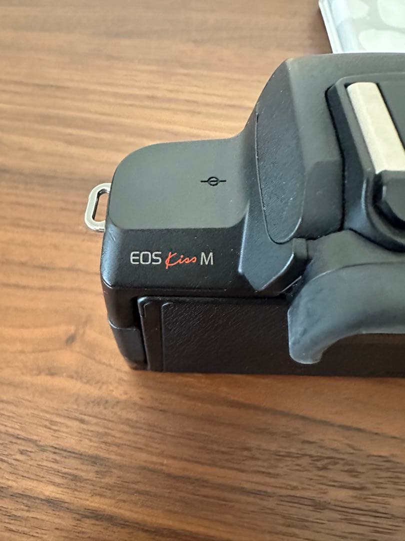 【値下げ】ミラーレスカメラ　Canon kissM2