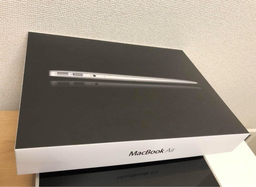 美品 MacBook Air（13-inch, Late 2010）おまけ付き