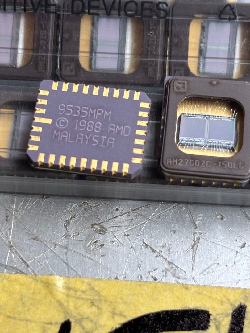 (30個)ICチップAM27C020-150LC。新品同様。未使用。長期保管品