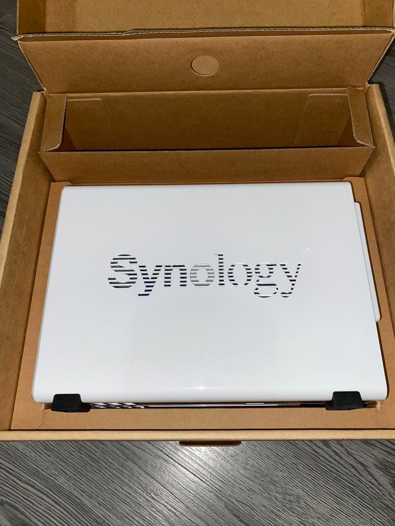 synology nas DS223j + 2TB HDD × 2