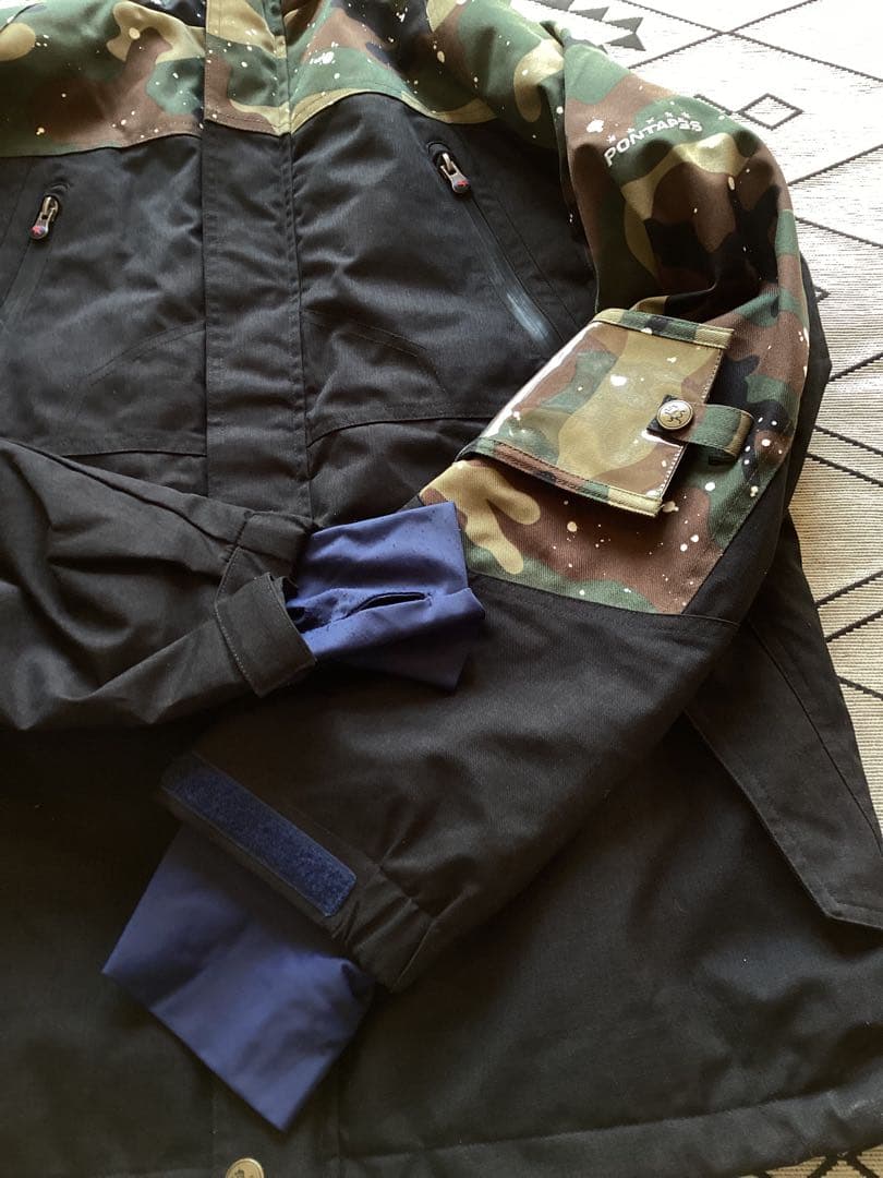 ポンタペス黒迷彩ＸベージュＭメンズスノボウェアスキーウェア