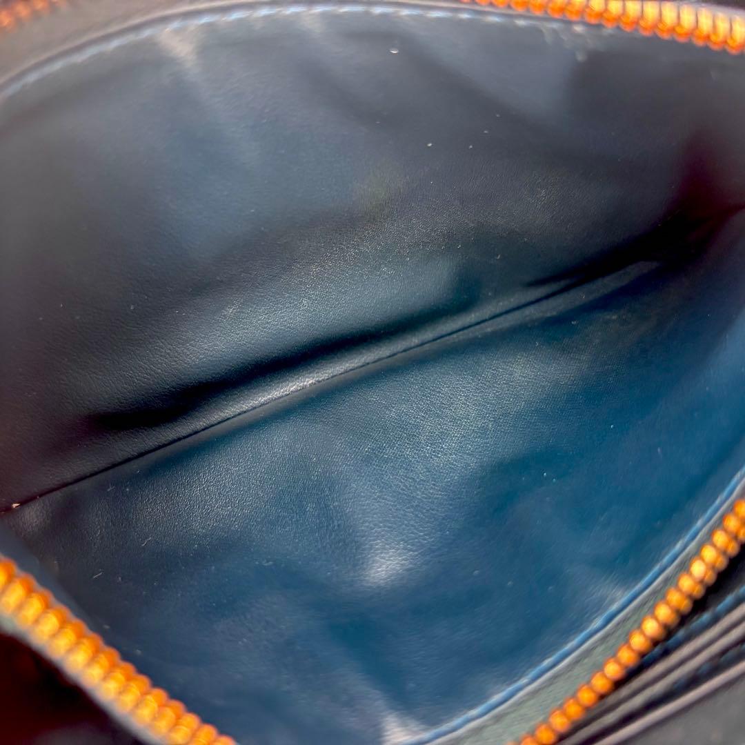 ルイ・ヴィトン M93722 ヴェルニ ジッピーウォレット ブルーニュイ