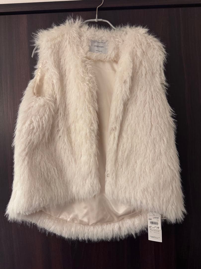 新品タグ付　regleam ドロストファーベスト