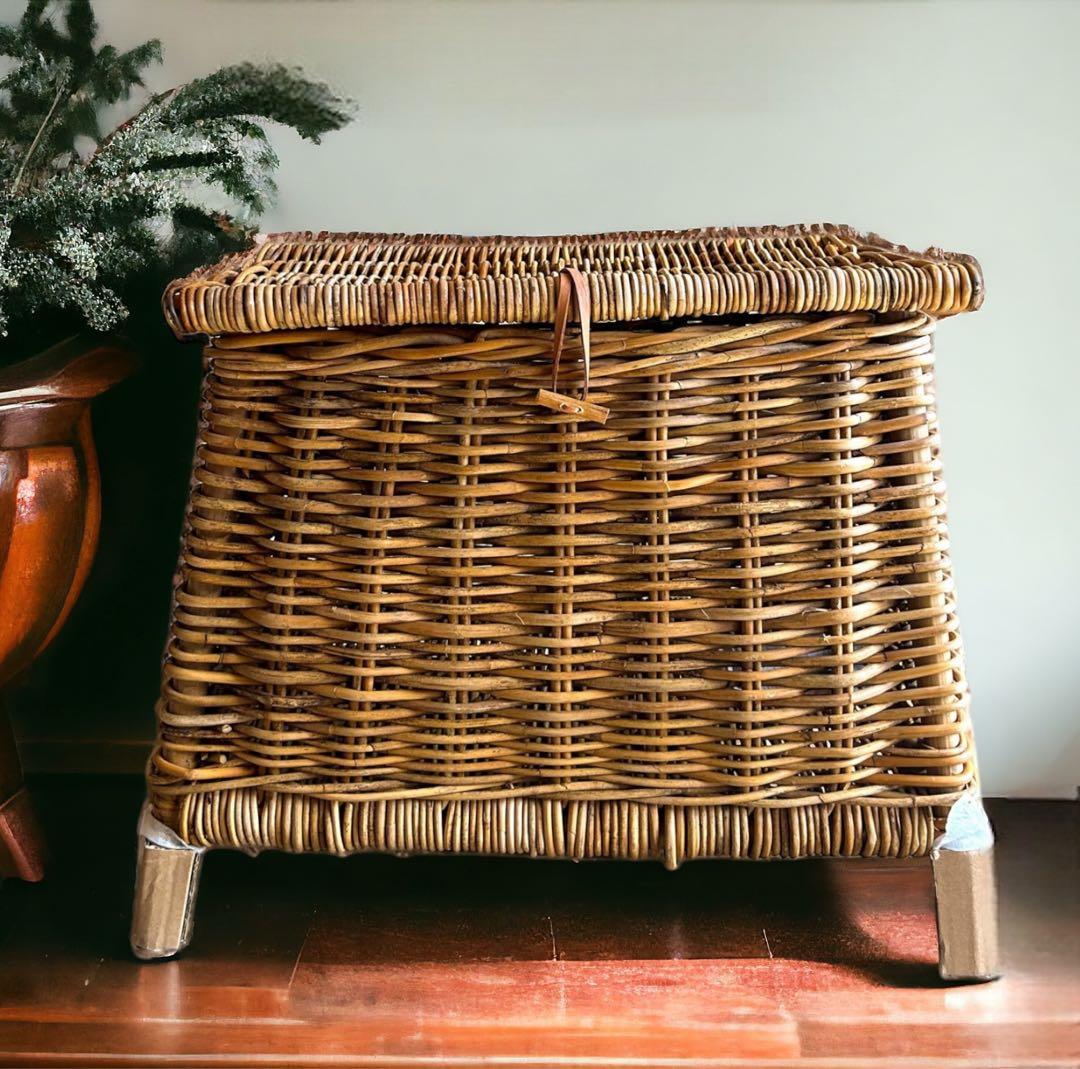 天然皮付き籐アラログ　インテリアバスケット　蓋付きバスケット　大きいかご