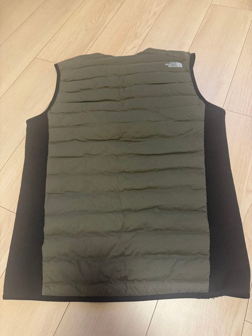 ノースフェイス　レッドランプロベスト　NY8197ニュートープ　L