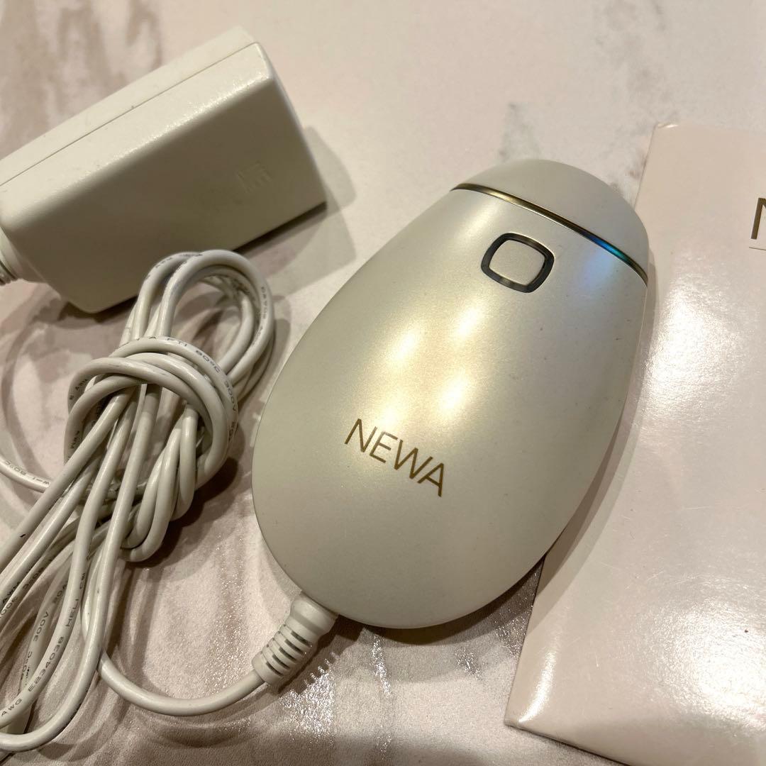 NEWAリフト　美顔器