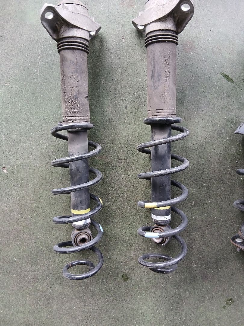 50プリウス前期　純正サスペンション一式