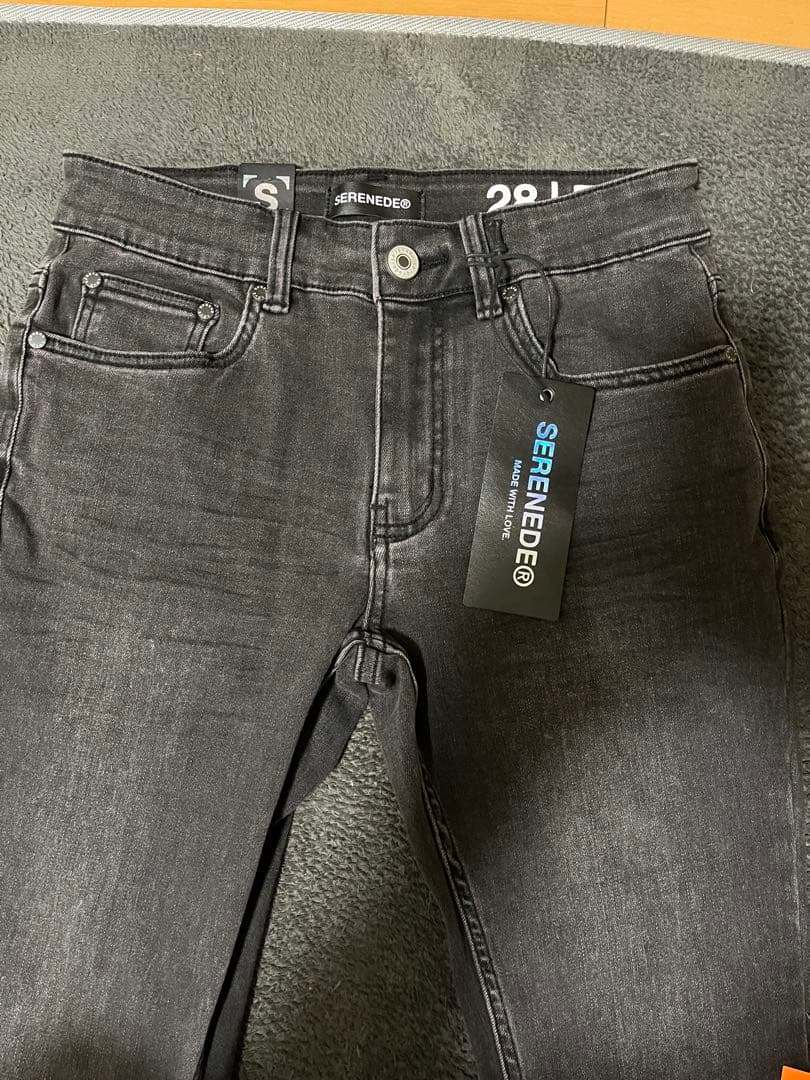 serenede スリムフィットデニム　28