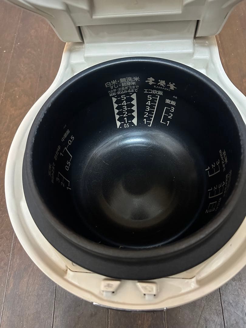 IHジャー炊飯器5.5合炊き白和三盆MITSUBISHI 本炭釜 KAMADO