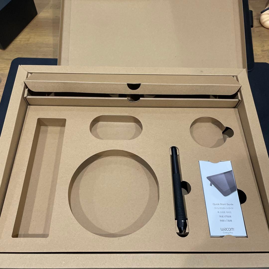 ☆引退品☆美品☆ Wacom 本体　Cintiq Pro 16インチ