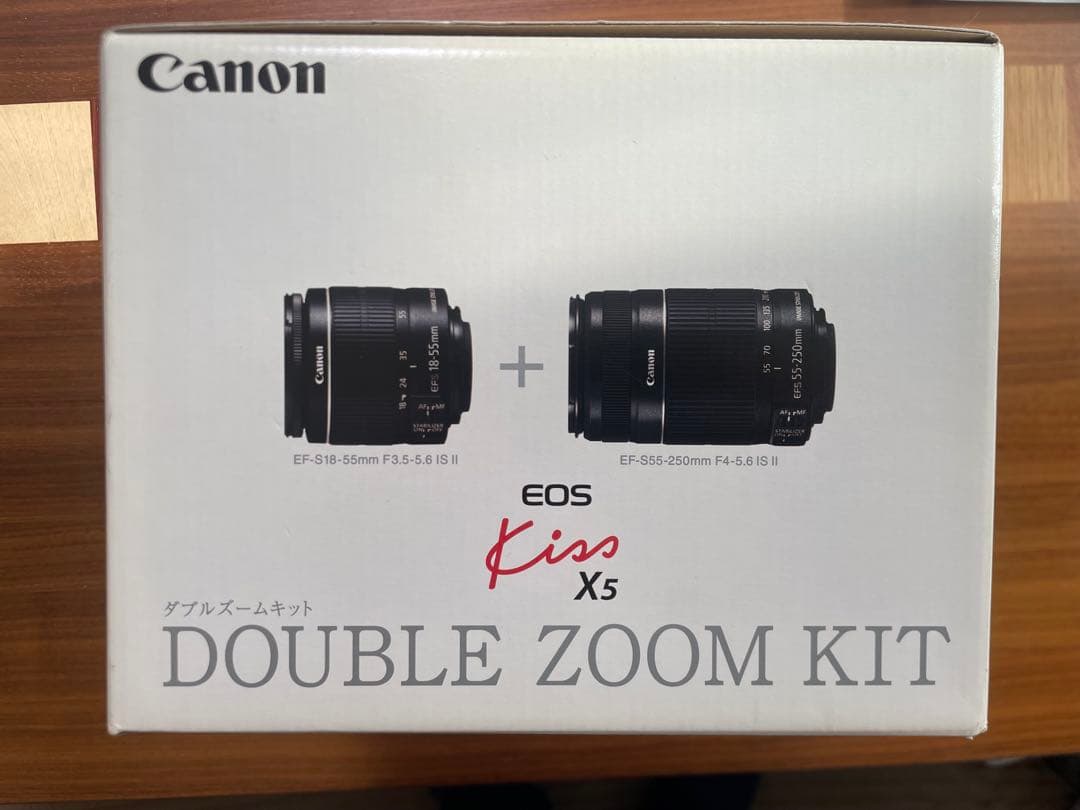 【極上品】EOS Kiss X5 ダブルズームキット　バッテリー３個付