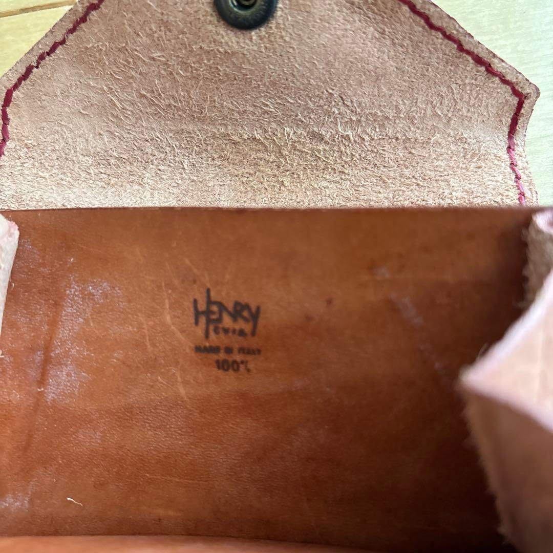 アンリクイール　ケース