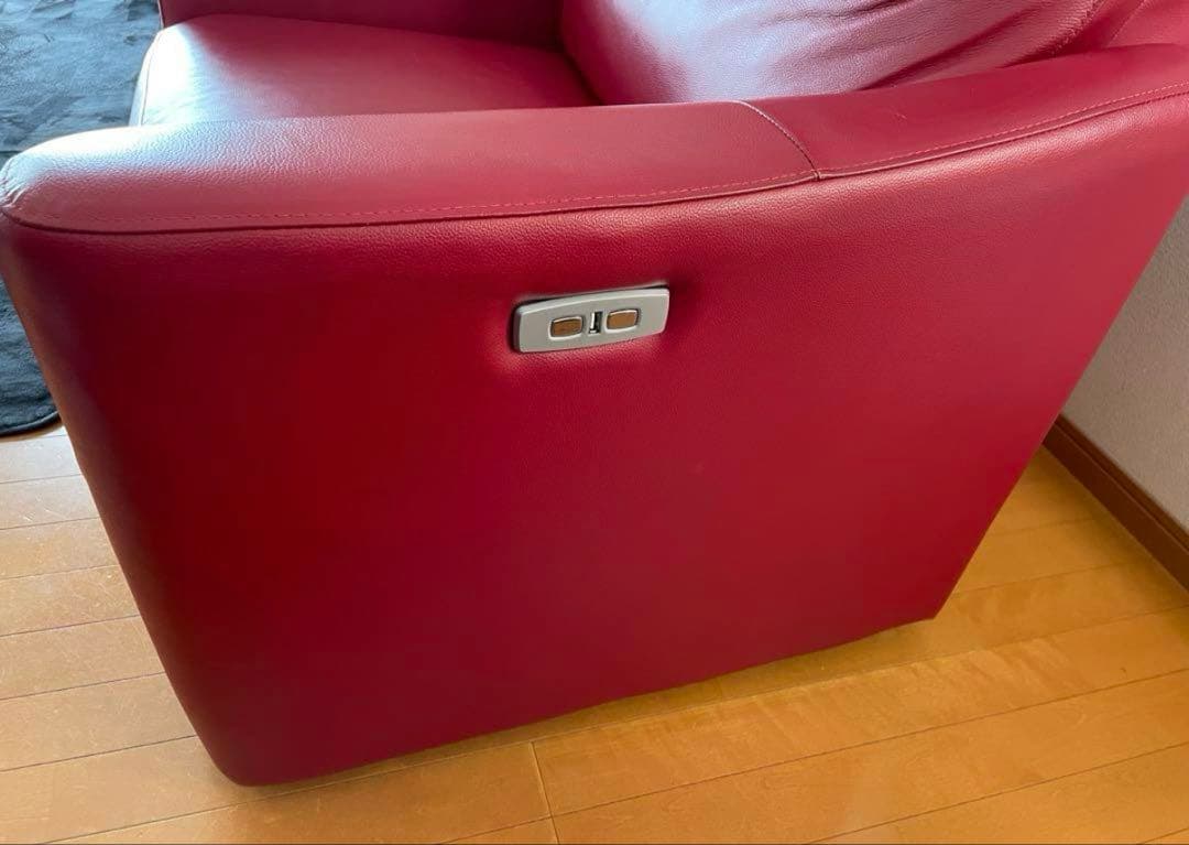 赤いレザーソファ ニトリ　Nストラス