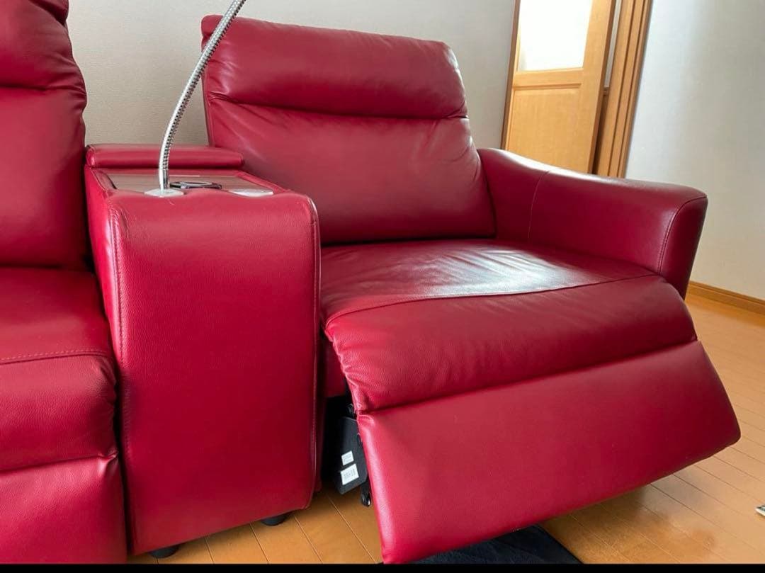 赤いレザーソファ ニトリ　Nストラス