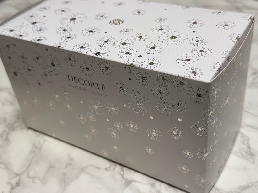 コスメデコルテ ホワイトブリスコレクション クリスマスコフレ2024