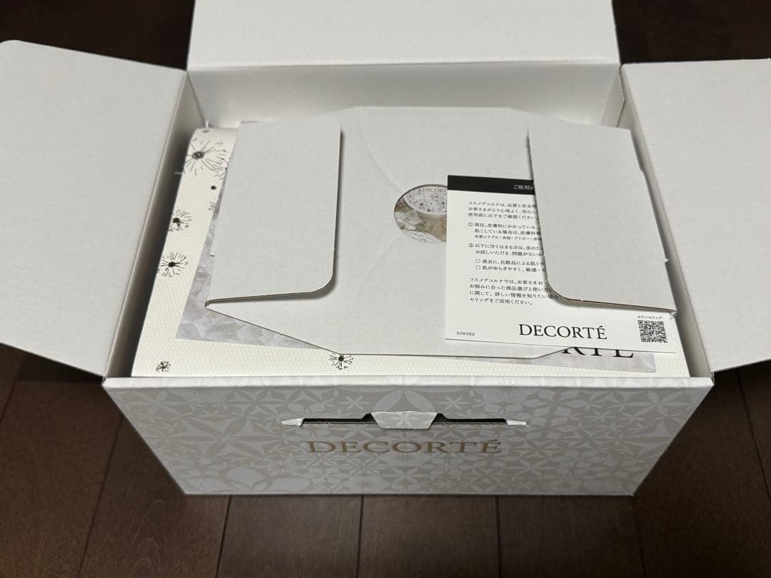 コスメデコルテ ホワイトブリスコレクション クリスマスコフレ2024