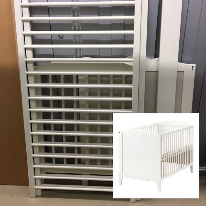 イケア　ベビーベッドHENSVIK？ 未使用　※開封済