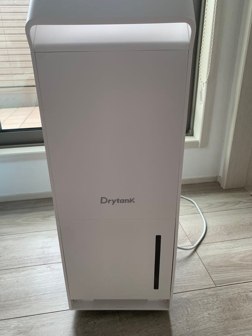 H*Y様 ほぼ新品Yurioo 除湿機コンプレッサー式30L/日 DryTank
