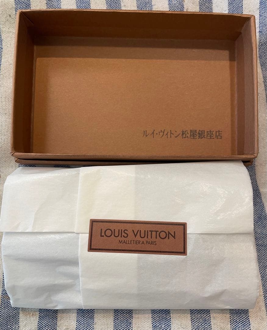 新品未使用箱付き　ルイ ヴィトン キーケース タイガ黒　ミュルティクレ6 正規品