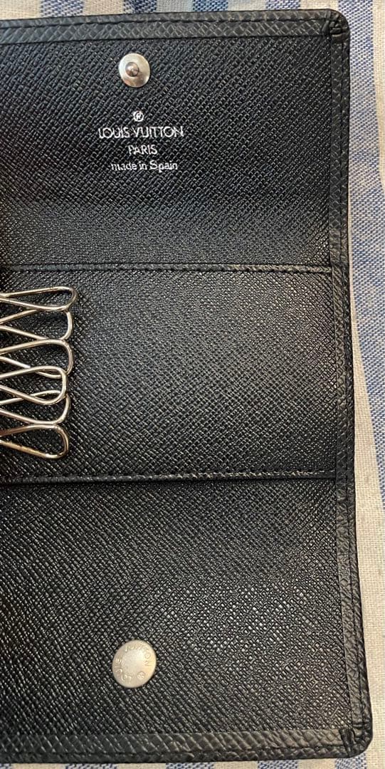 新品未使用箱付き　ルイ ヴィトン キーケース タイガ黒　ミュルティクレ6 正規品