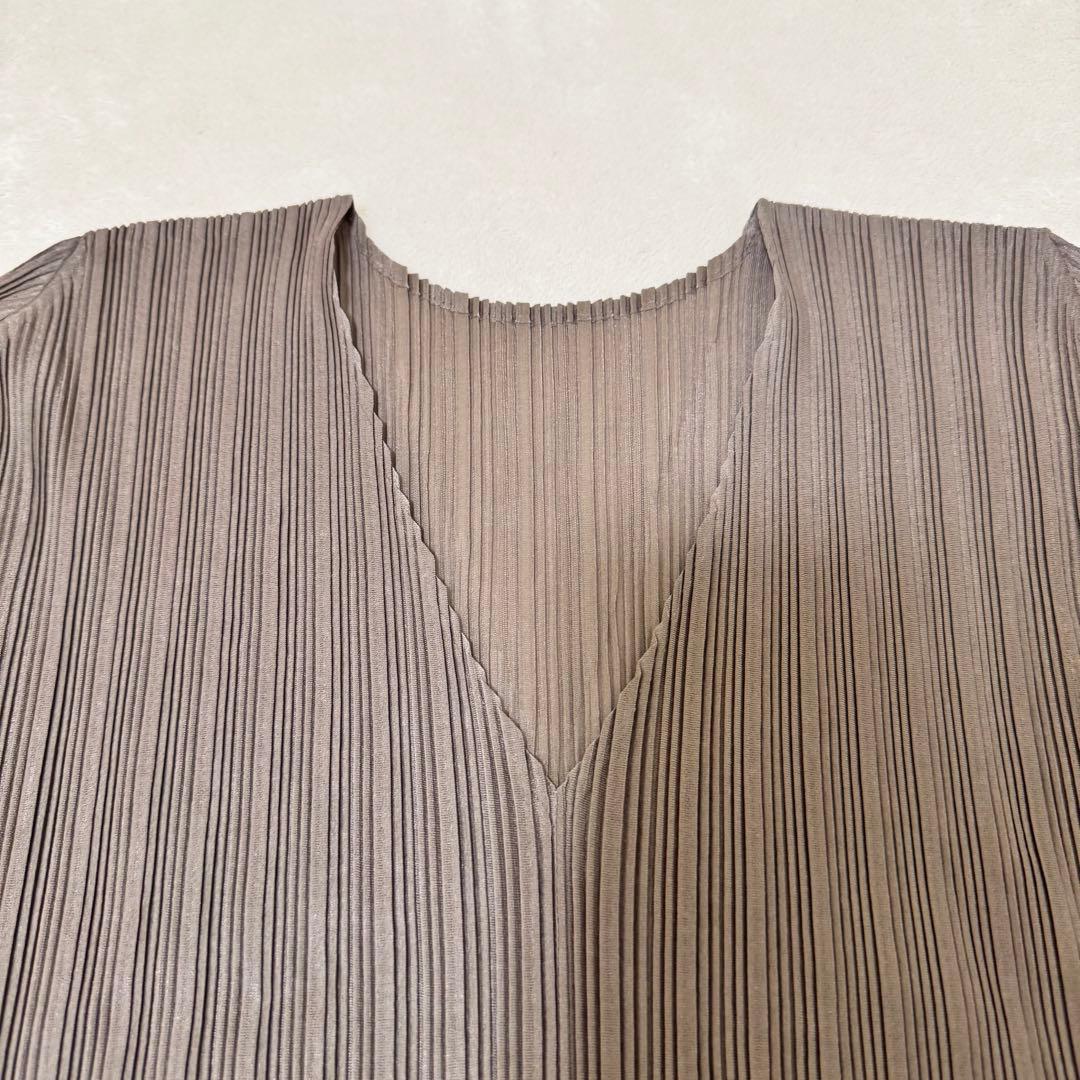 極美品✨PLEATS PLEASE プリーツ　Vネック　ブラウン　トップス
