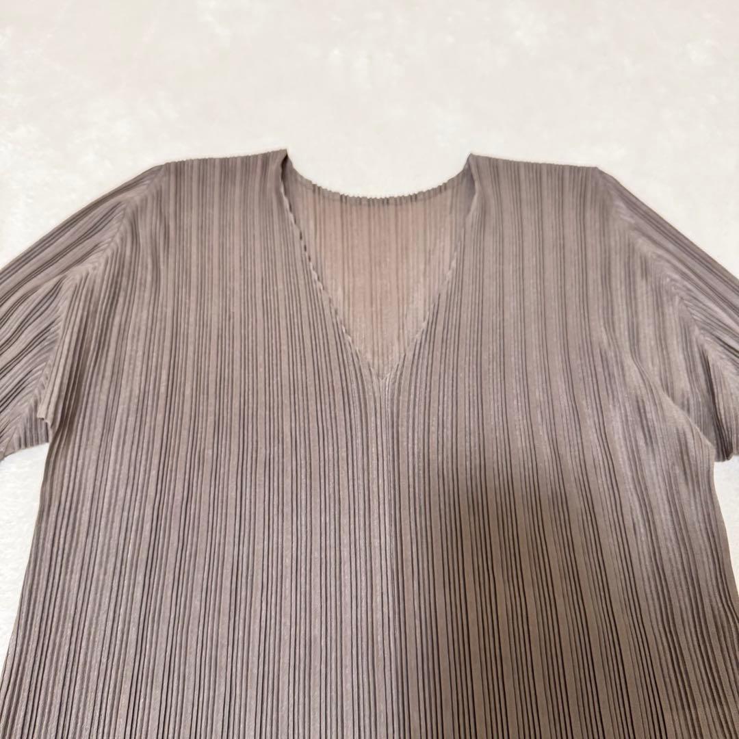 極美品✨PLEATS PLEASE プリーツ　Vネック　ブラウン　トップス