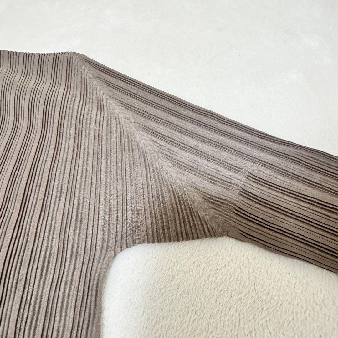 極美品✨PLEATS PLEASE プリーツ　Vネック　ブラウン　トップス