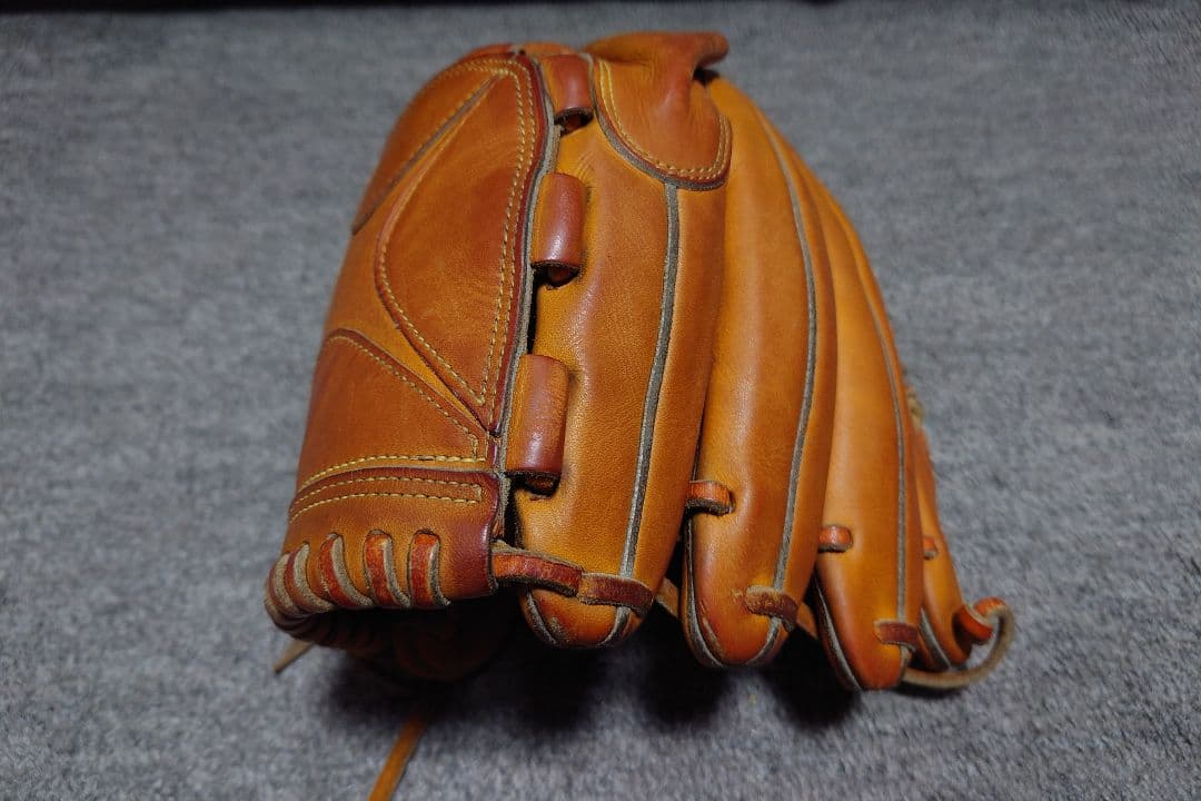 MIZUNO　硬式　投手用グローブ