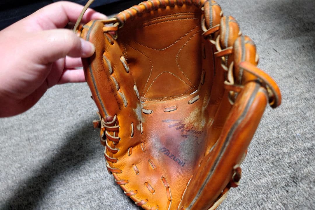 MIZUNO　硬式　投手用グローブ