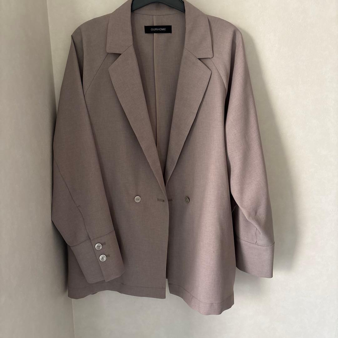 OUR シワになりにくい軽くて洗えるジャケット　グレイッシュベージュ