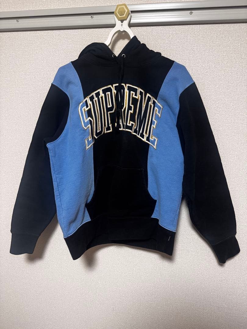 シュプリーム/ビッグ刺繍アーチロゴパーカー Sサイズ【コムドット】
