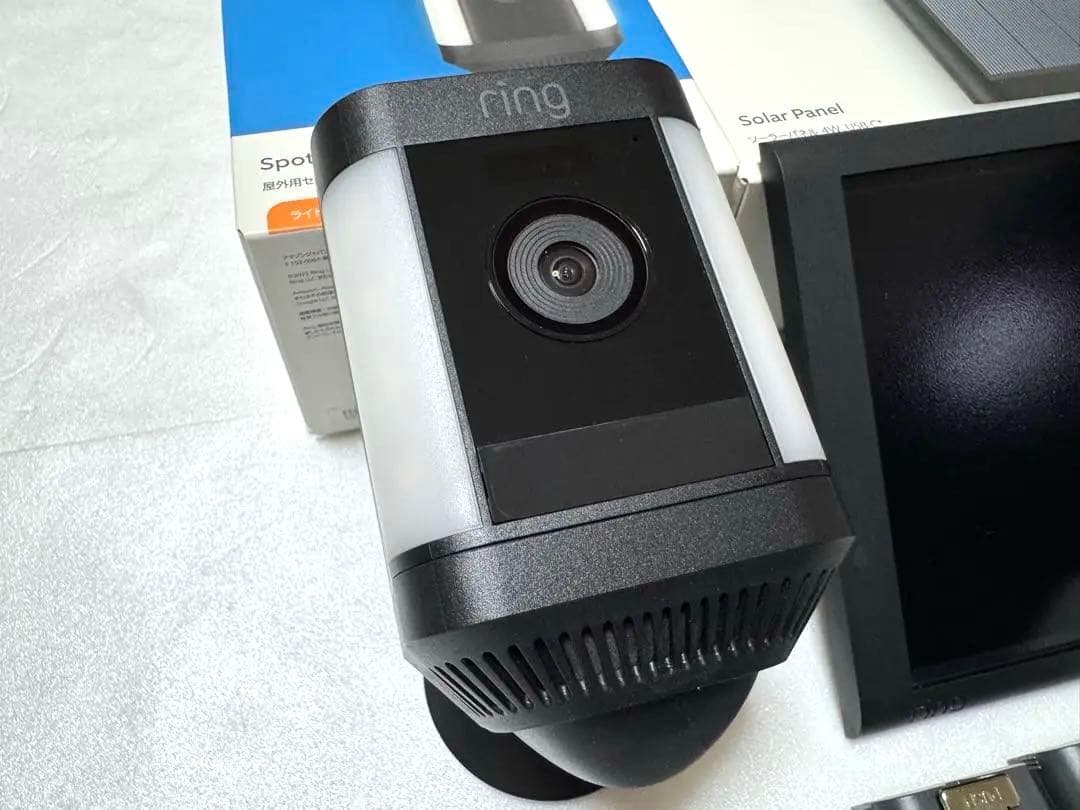 ☆美品 Ring Spotlight Cam Plus ソーラーパネルセット☆