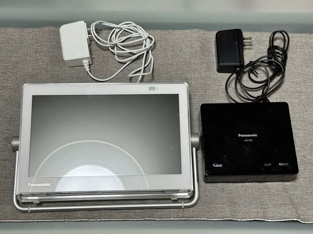 パナソニック プライベートビエラ UN-10CN9D ポータブル　VIERA