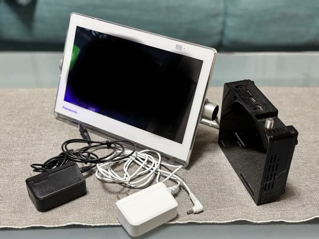 パナソニック プライベートビエラ UN-10CN9D ポータブル　VIERA