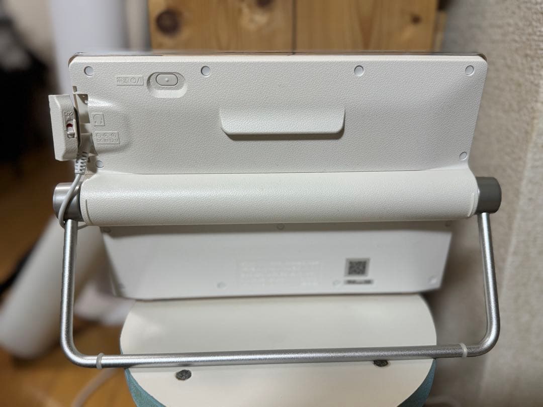 パナソニック プライベートビエラ UN-10CN9D ポータブル　VIERA