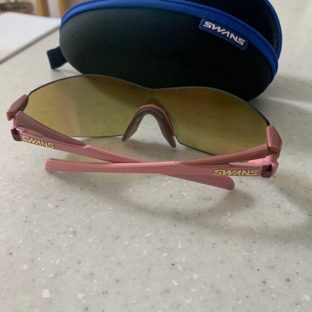 マラソン　SWANS ピンク サングラス ケース付き