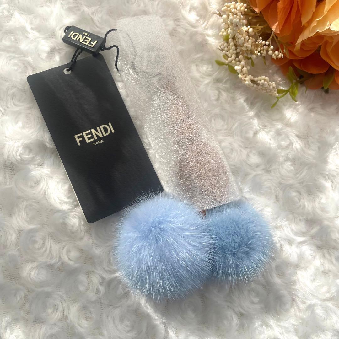 お値下げ✨極美品 未使用FENDI ファンーバッグチャーム チェリー フェンディ