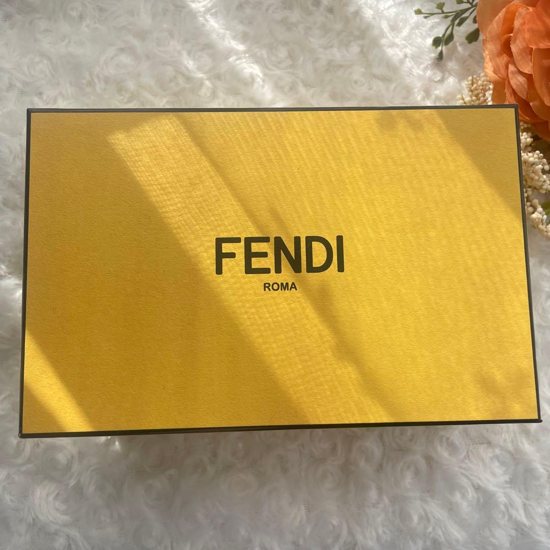お値下げ✨極美品 未使用FENDI ファンーバッグチャーム チェリー フェンディ