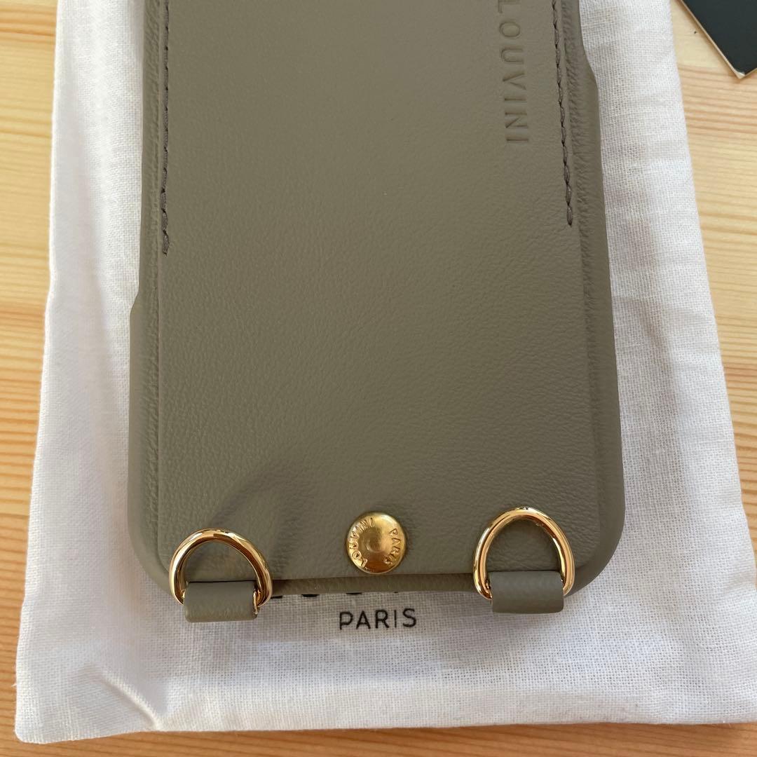 お値下げしました⭐︎LOUVINI IP 16 PRO ケース