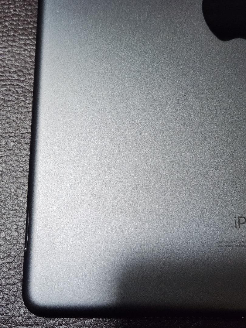 iPad 第8世代 32GB WI-fi+Cellularモデル スペースグレー