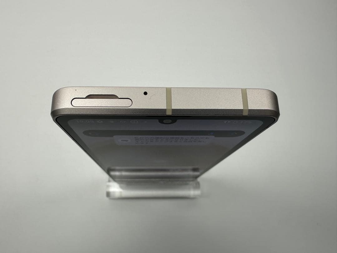 極美品 Aquos sense8 docomo SIMフリー ライトカッパー