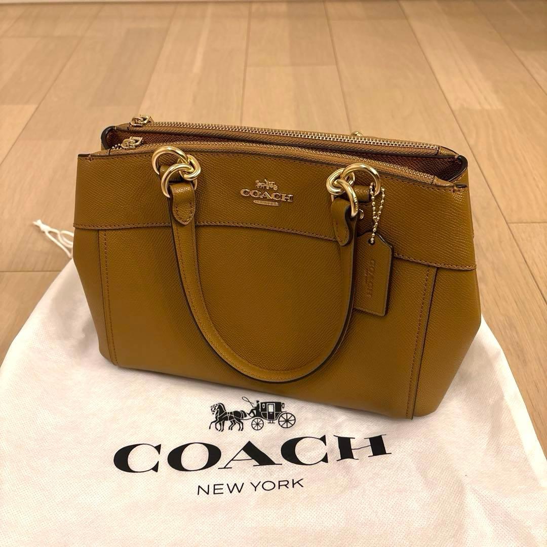 コーチ　ショルダーバッグ　ベージュ