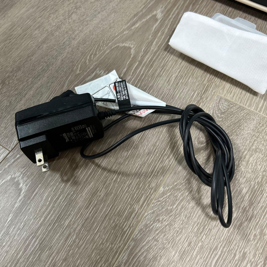 Makita スティッククリーナー TURBO 60 & 山崎実業スタンド付き