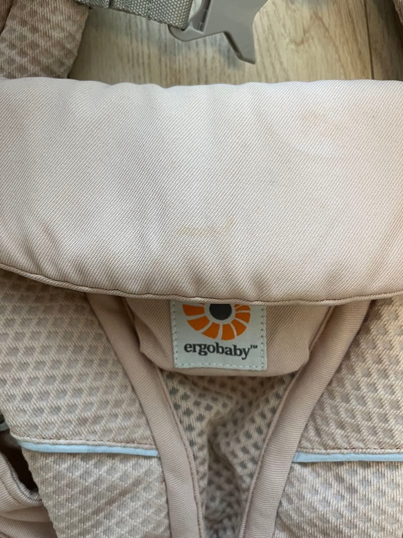 エルゴ ergobaby_OMNI Breezeピンク