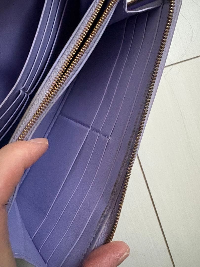 BOTTEGA VENETA レザー長財布 ラウンドファスナーパープル