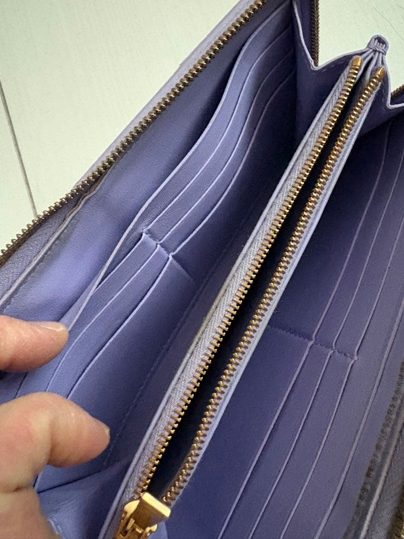 BOTTEGA VENETA レザー長財布 ラウンドファスナーパープル