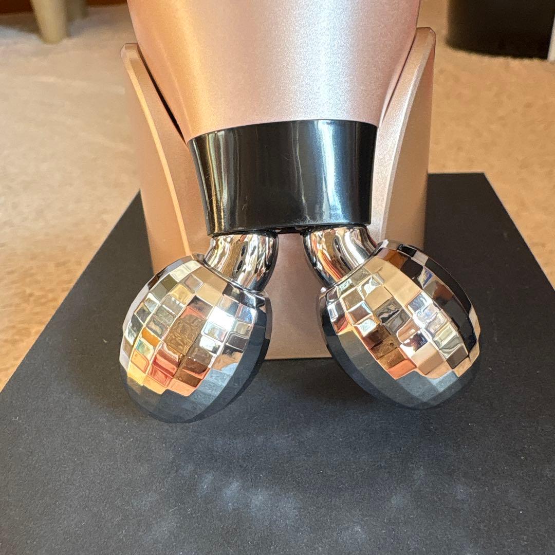 EMS 美顔ローラー