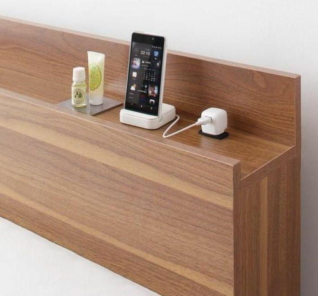 クイーンベッド　引出し収納・コンセント