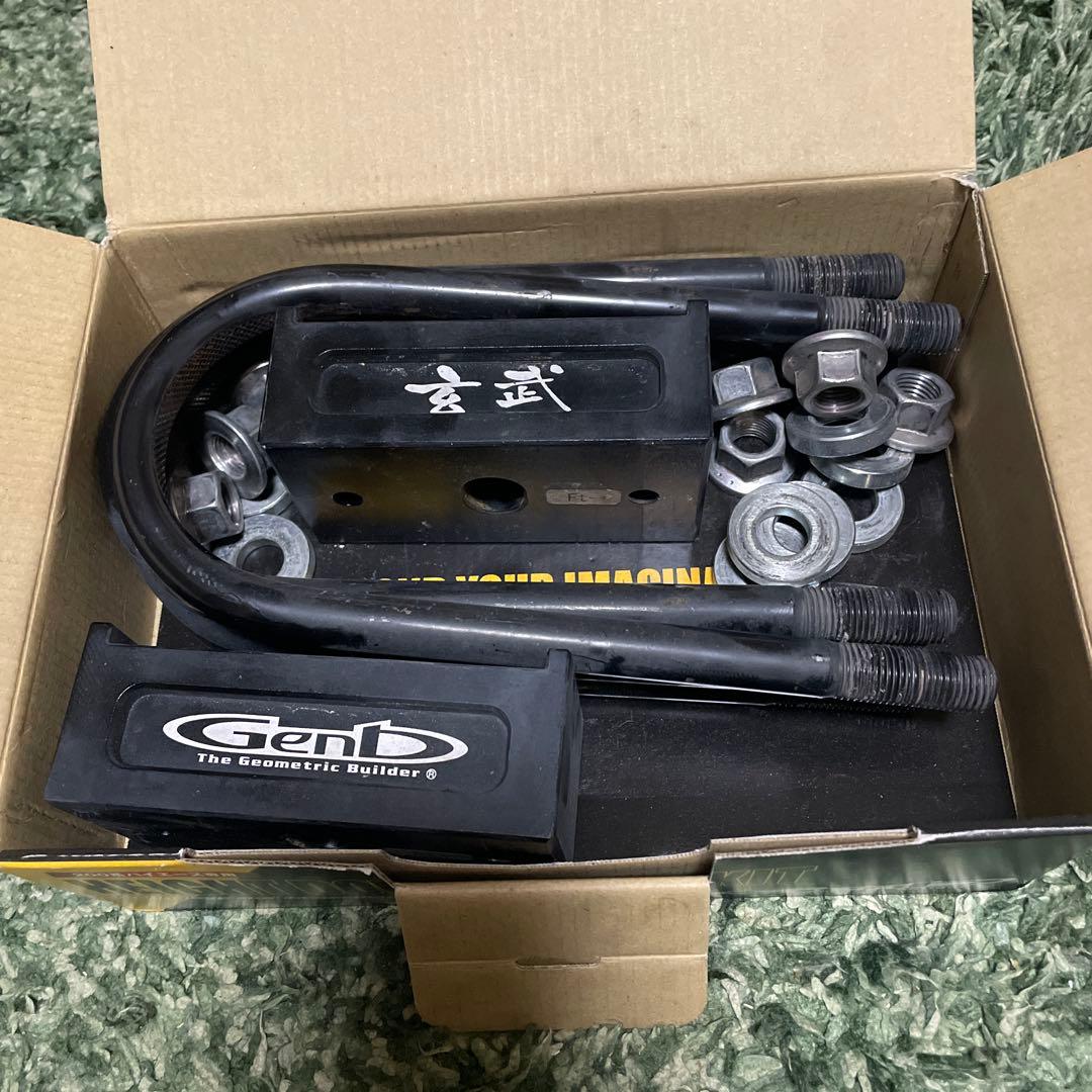 ハイエース200系　玄武1.0インチダウンブロック